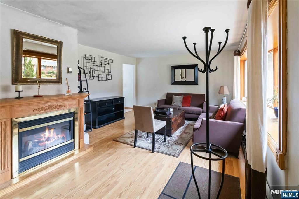 Photo of 366 E Spring Valley Road, Paramus, NJ 07652 (MLS # 26010082)