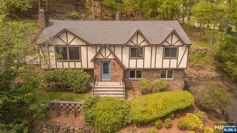 6 Hazel Street Woodland Park NJ 07424