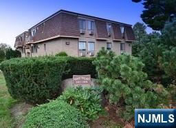 Rental Property at 123 Grove St 9, Clifton, New Jersey - Bedrooms: 1 
Bathrooms: 1 
Rooms: 4  - $1,850 MO.