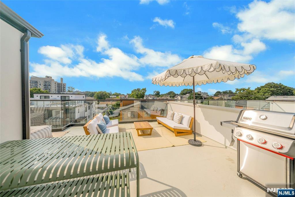 2282 7th Street