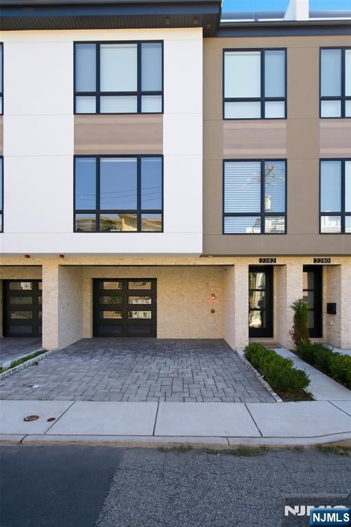 2282 7th Street