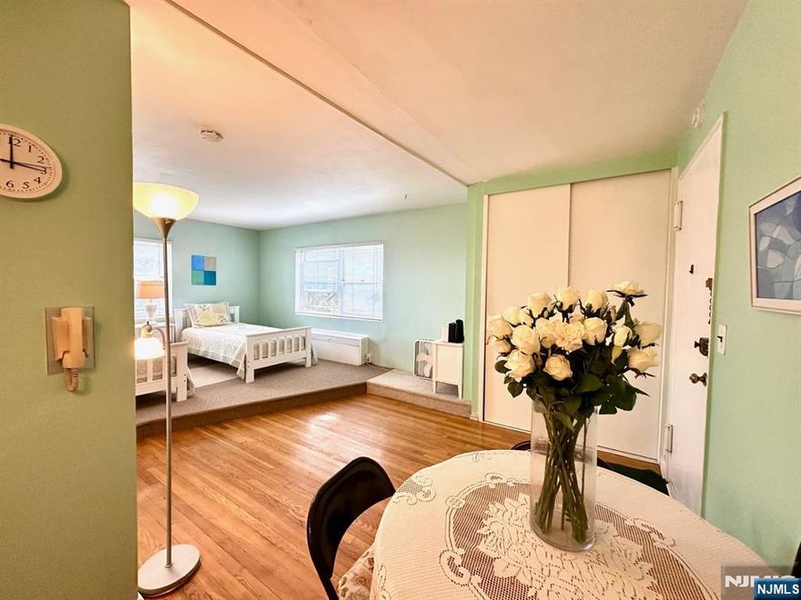 Studio Apartment in Fort Lee's desirable Linwood Park. Well maintained, hardwood floors, Heat/Hot water included, laundry in Building. Steps away from NYC bound buses, close to GWB, close to Starbucks, 24 Hour CVS and all shopping. Parking lot for a small fee. $350 APPLICATION FEE IS NOT REFUNDABLE,$500 MOVE IN FEE IS REFUNDABLE. Buyer must provide 2 year tax returns, 3 recent Pay stubs, full credit report.