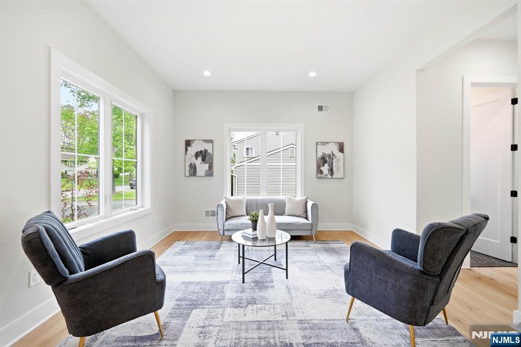 17 Arlington Drive