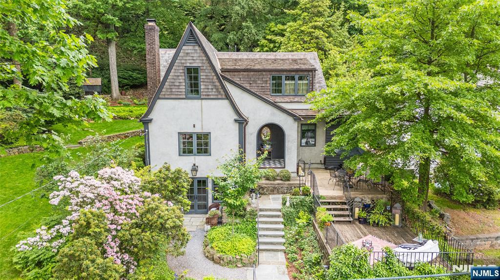 Property for Sale at 540 Highland Avenue, Montclair, New Jersey - Bedrooms: 5 
Bathrooms: 5 
Rooms: 12  - $1,499,000