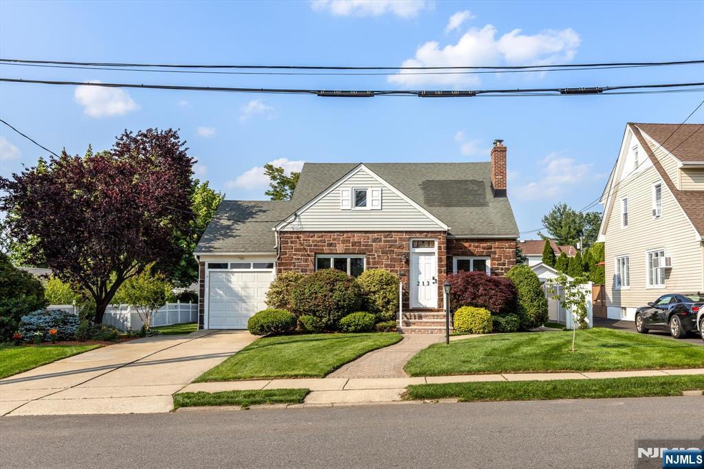Property for Sale at 211 Harrison Avenue, Hasbrouck Heights, New Jersey - Bedrooms: 5 
Bathrooms: 3 
Rooms: 9  - $849,000