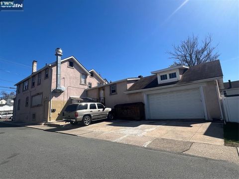 Photo of 310312 Palisade Ave #2, Bogota, NJ 07603 (MLS # 26010185)