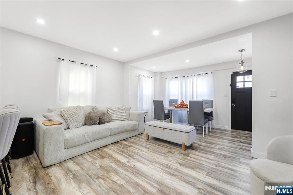 Photo of 170 Clinton Place, Newark, NJ 07112 (MLS # 25038202)
