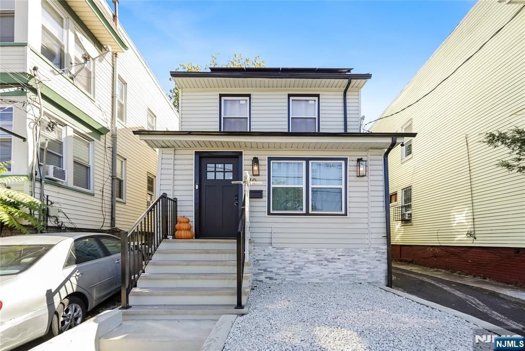 Photo of 170 Clinton Place, Newark, NJ 07112 (MLS # 25038202)