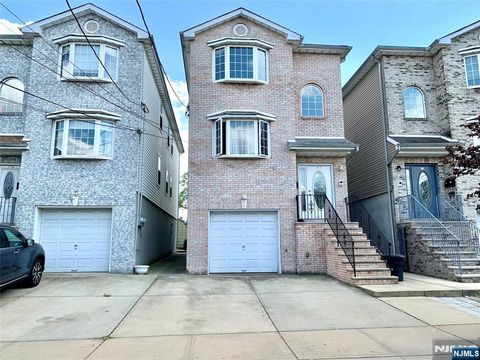 Photo of 717 JERSEY St #2, Harrison, NJ 07029 (MLS # 26011143)