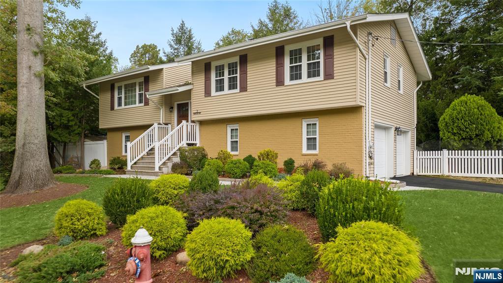2 Benson Avenue