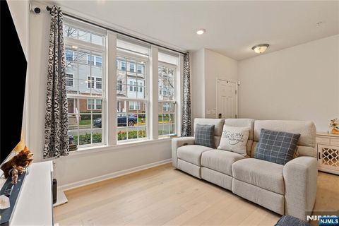 73 Wesmont Drive 1811 Wood Ridge NJ 07075