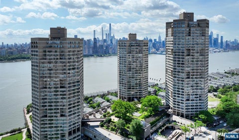 Photo of 7002 Boulevard East #5E, Guttenberg, NJ 07093 (MLS # 26020721)