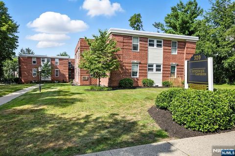 Photo of 320 Claremont Ave #B12, Montclair, NJ 07042 (MLS # 25043515)
