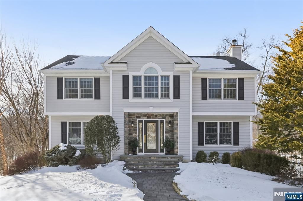 Photo of 130 Tamboer Drive, North Haledon, NJ 07508 (MLS # 26003859)