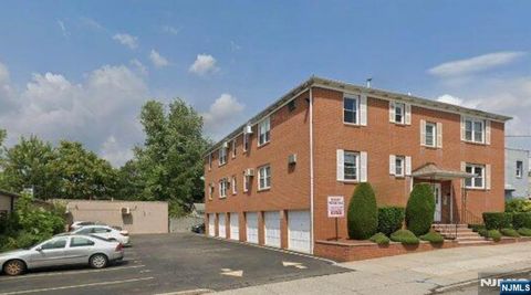 Photo of 41 W Church Street #11, Bergenfield, NJ 07621 (MLS # 26017714)