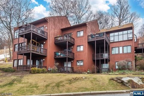 4 Winter Park Drive Unit 4, Vernon, NJ 07462 - MLS#: 25015816