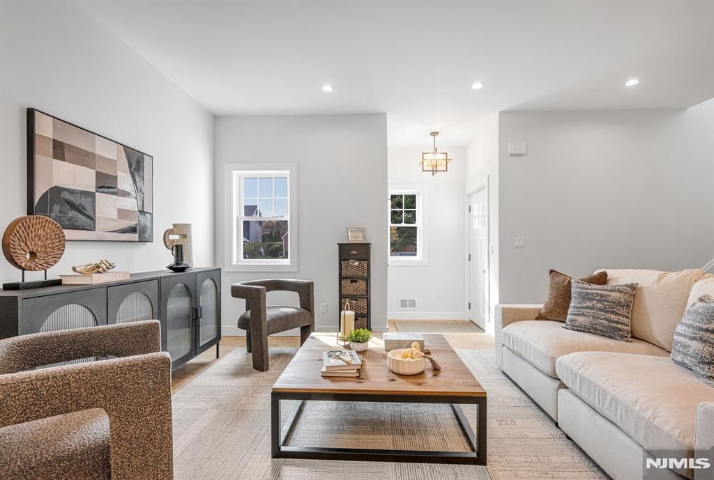 Photo of 7 Bryson Road, Fair Lawn, NJ 07410 (MLS # 25038958)