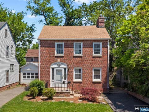 Photo of 493 Beverly RD #2, Teaneck, NJ 07666 (MLS # 26020264)