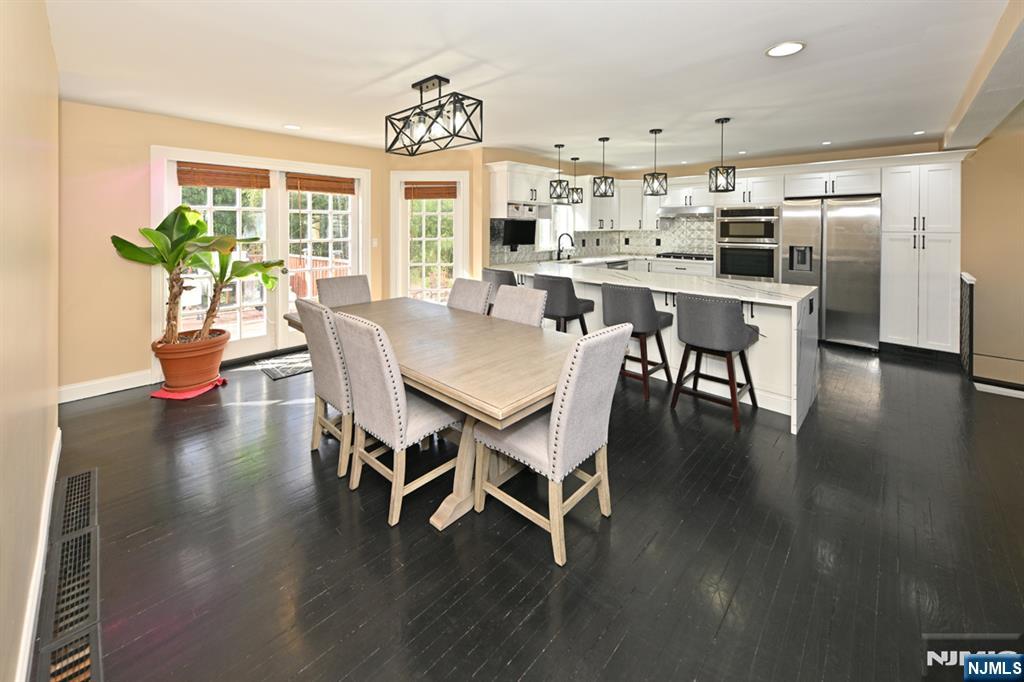 2604 Cleveland Avenue