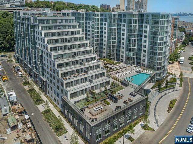 9 Ave At Port Imperial 713