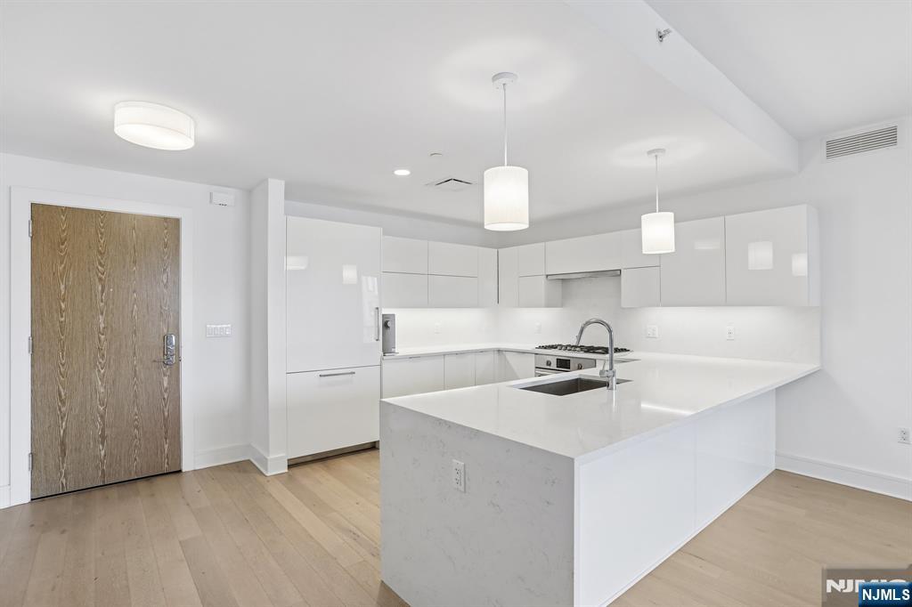 9 Ave At Port Imperial 713