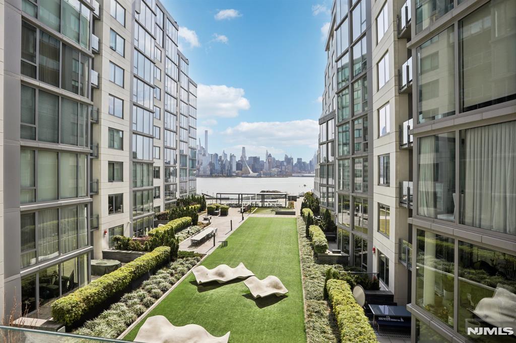 9 Ave At Port Imperial 713