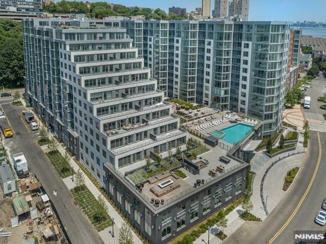9 Ave At Port Imperial 713