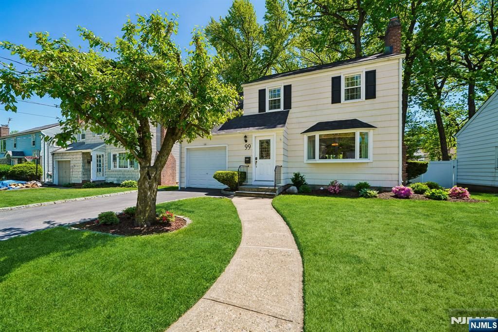 Photo of 99 Ferncliff Road, Bloomfield, NJ 07003 (MLS # 26016989)