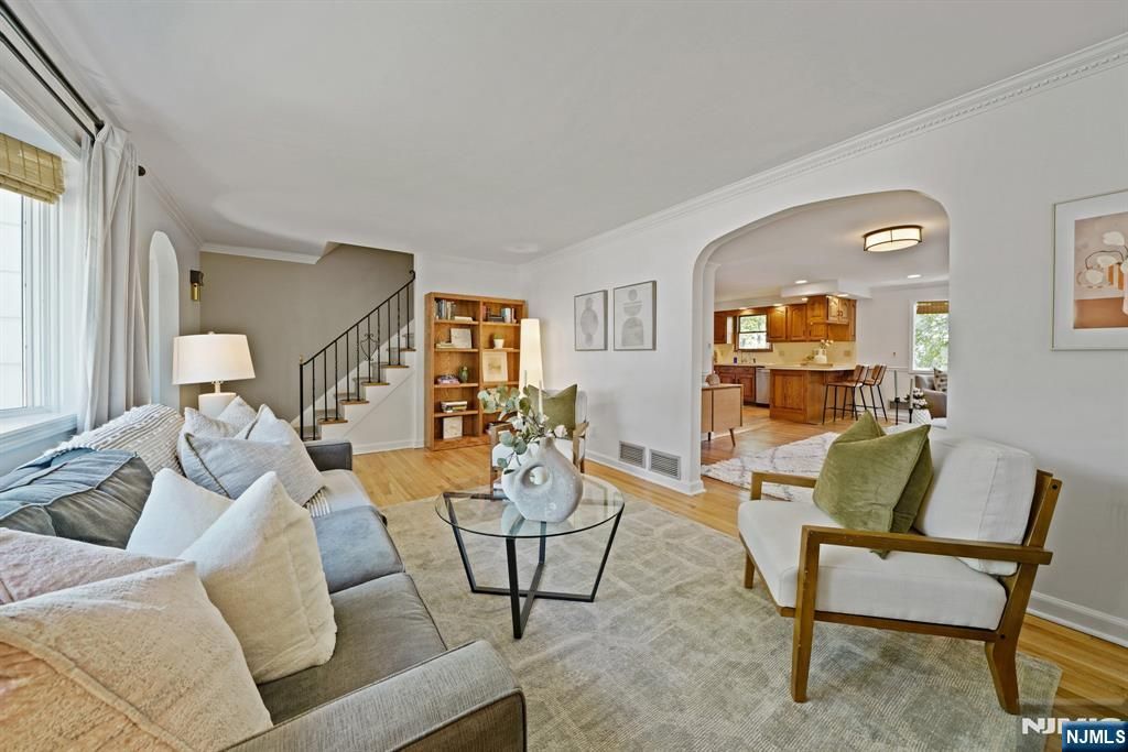 Photo of 99 Ferncliff Road, Bloomfield, NJ 07003 (MLS # 26016989)