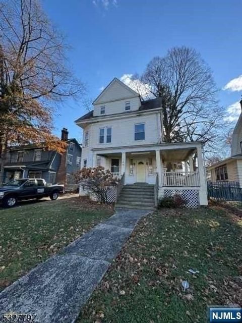 165 4th Avenue East Orange NJ 07017