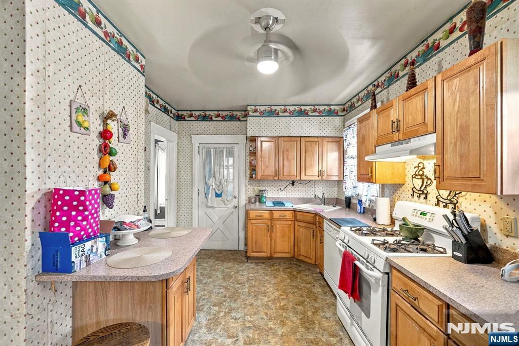 25 Central Boulevard