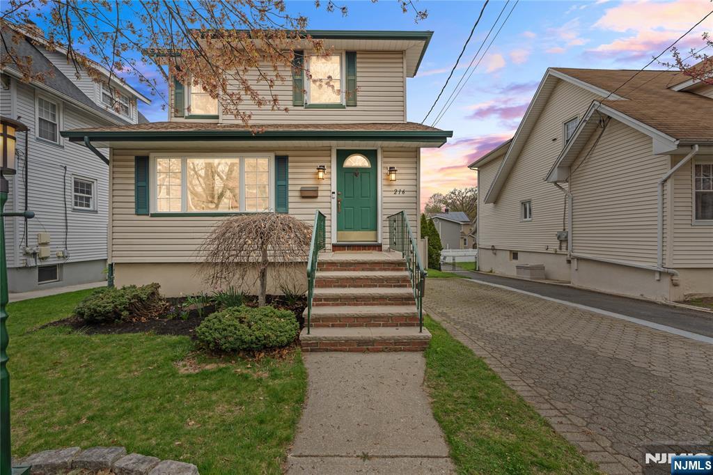 216 5th Street