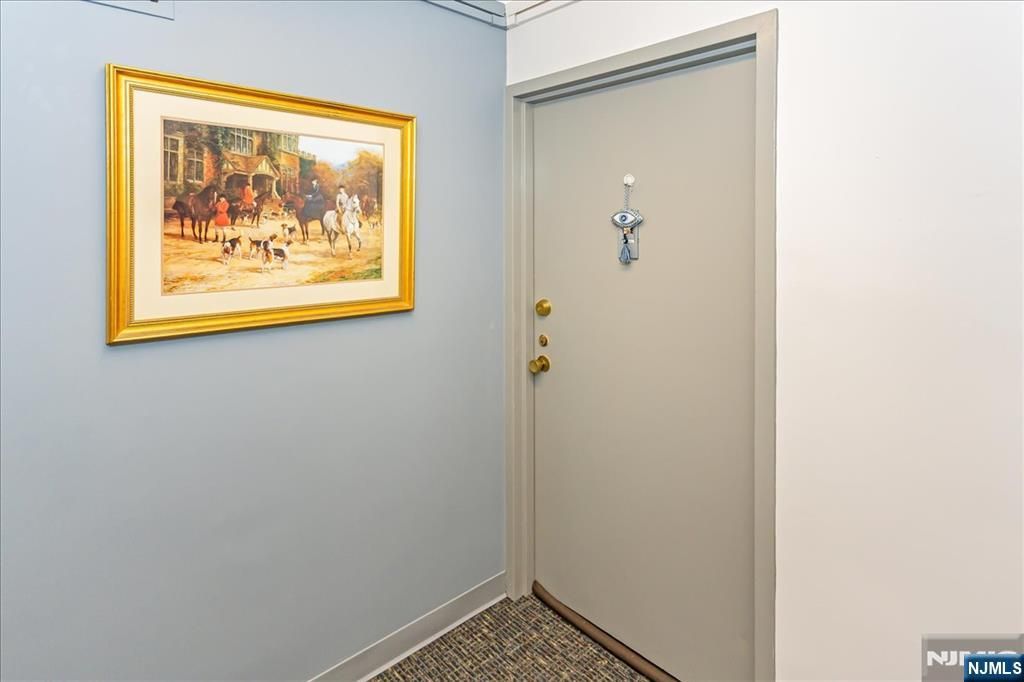 Photo of 926 Bloomfield Avenue, Glen Ridge, NJ 07028 (MLS # 25035682)