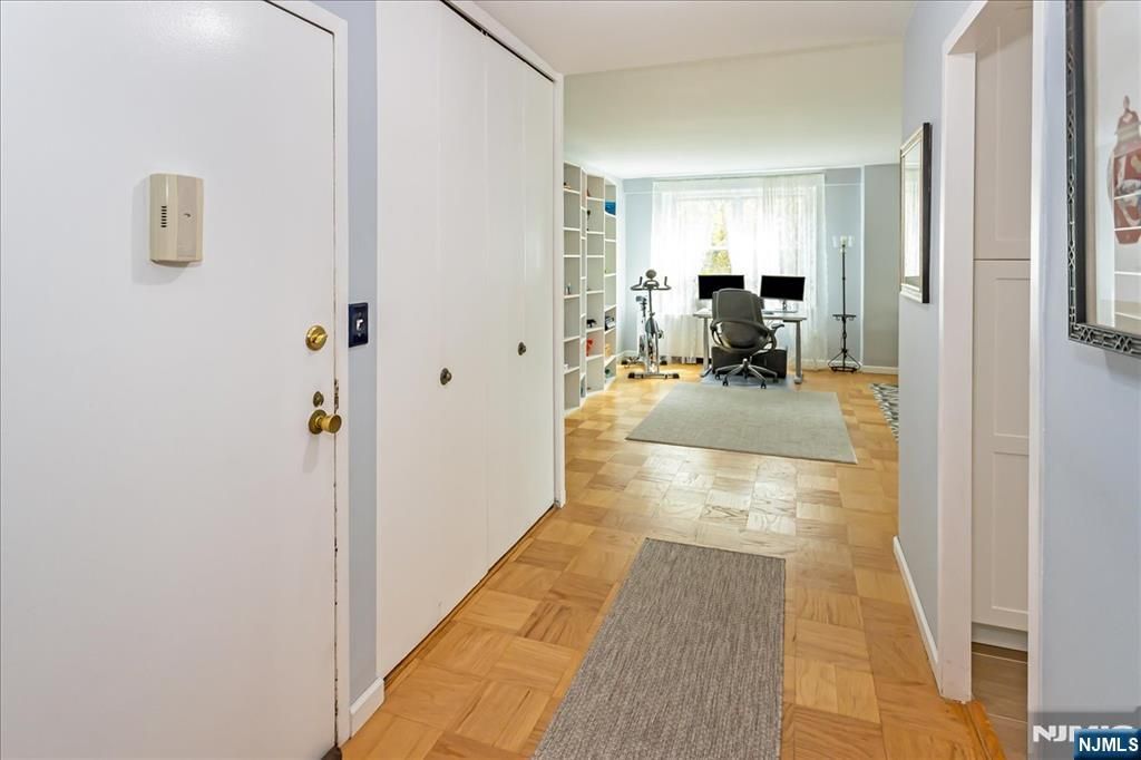 Photo of 926 Bloomfield Avenue, Glen Ridge, NJ 07028 (MLS # 25035682)