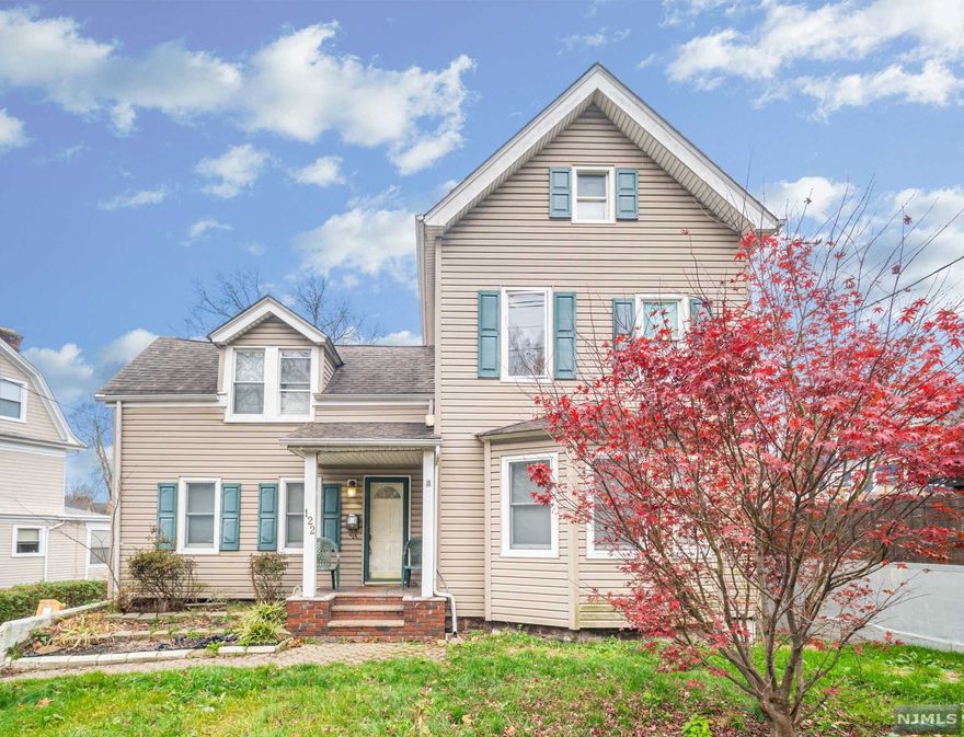 5 bedrooms 2 full bathrooms home with lots of potential.