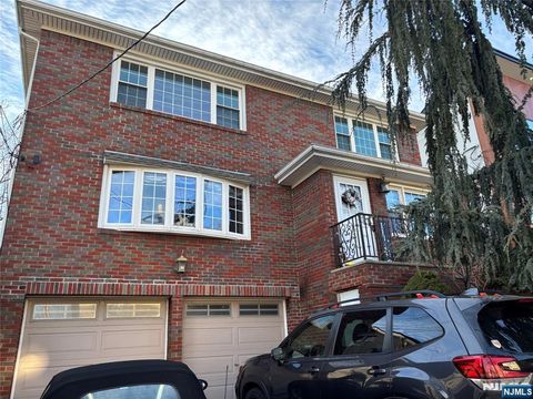 Photo of 238 Clark Ter #2nd floor, Cliffside Park, NJ 07010 (MLS # 26002003)