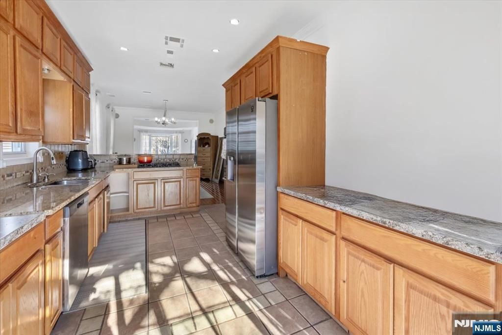 Photo of 214 Columbus Place, Cliffside Park, NJ 07010 (MLS # 26016742)