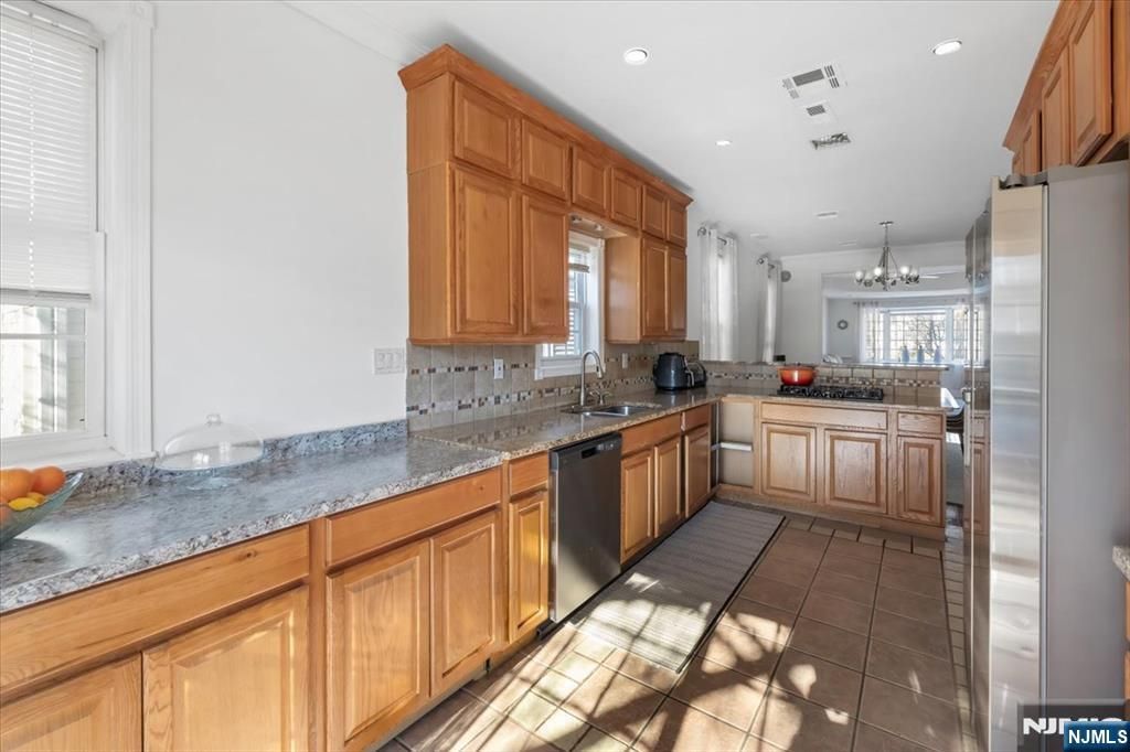 Photo of 214 Columbus Place, Cliffside Park, NJ 07010 (MLS # 26016742)
