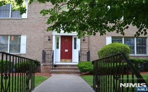 Photo of 10 S Irving St #10A, Ridgewood Village, NJ 07450 (MLS # 26038397)