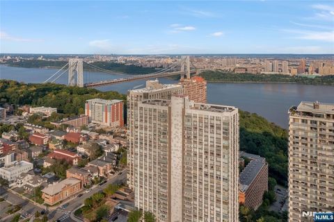 Photo of 1600 Parker Avenue #5H, Fort Lee, NJ 07024 (MLS # 25039008)