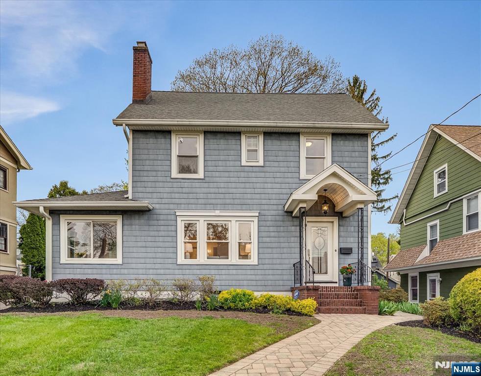 Property for Sale at 9 Columbus Avenue, Montclair, New Jersey - Bedrooms: 5 
Bathrooms: 4 
Rooms: 12  - $1,329,000