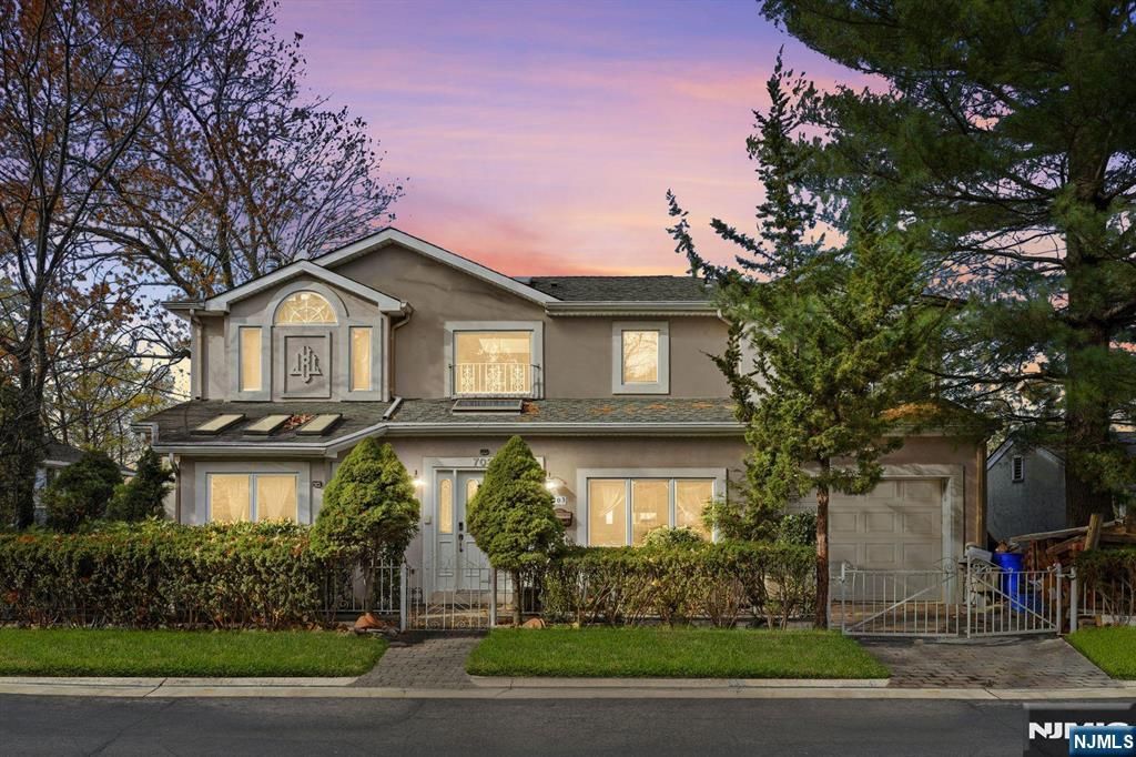 Photo of 703 Stewart Street, Ridgefield, NJ 07657 (MLS # 26010953)