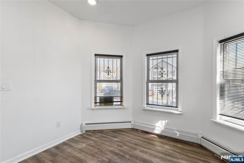 Photo of 27 Winans Avenue, Newark, NJ 07108 (MLS # 25006754)