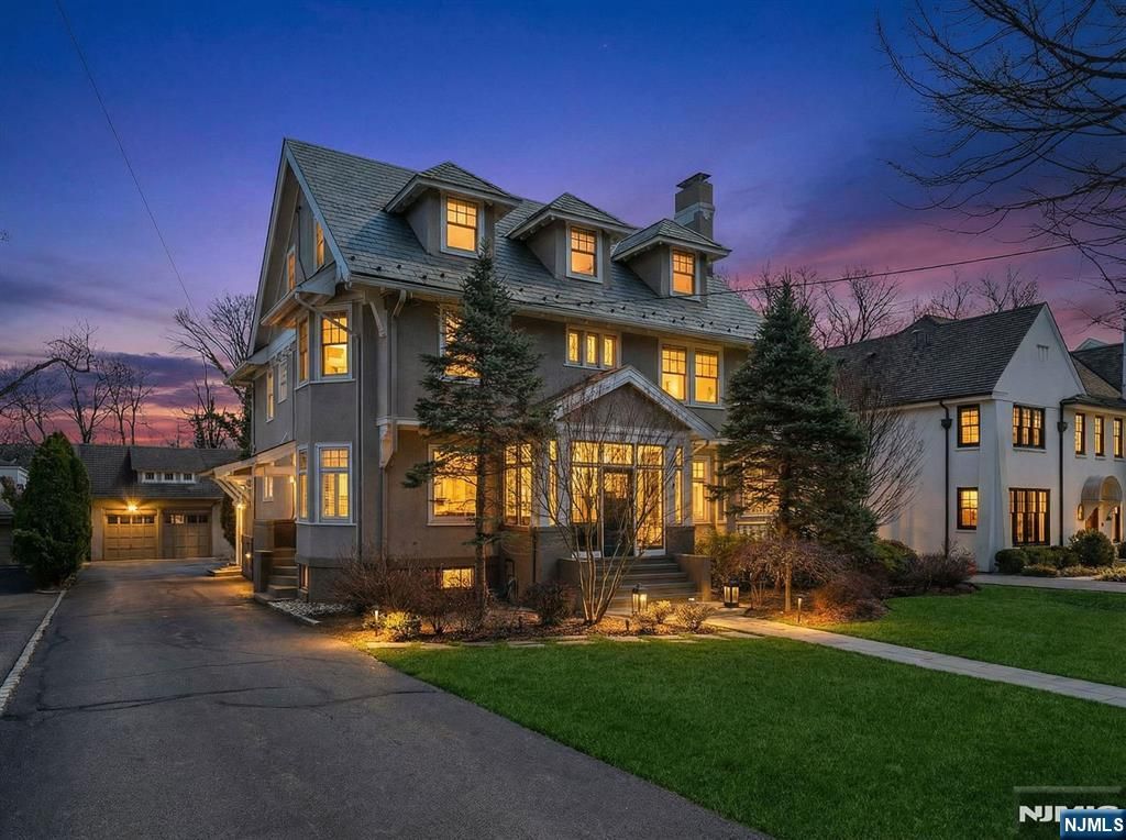 Photo of 108 Maplewood Avenue, Maplewood, NJ 07040 (MLS # 26011592)