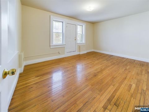 413-15 Dodd Street 6 East Orange NJ 07017