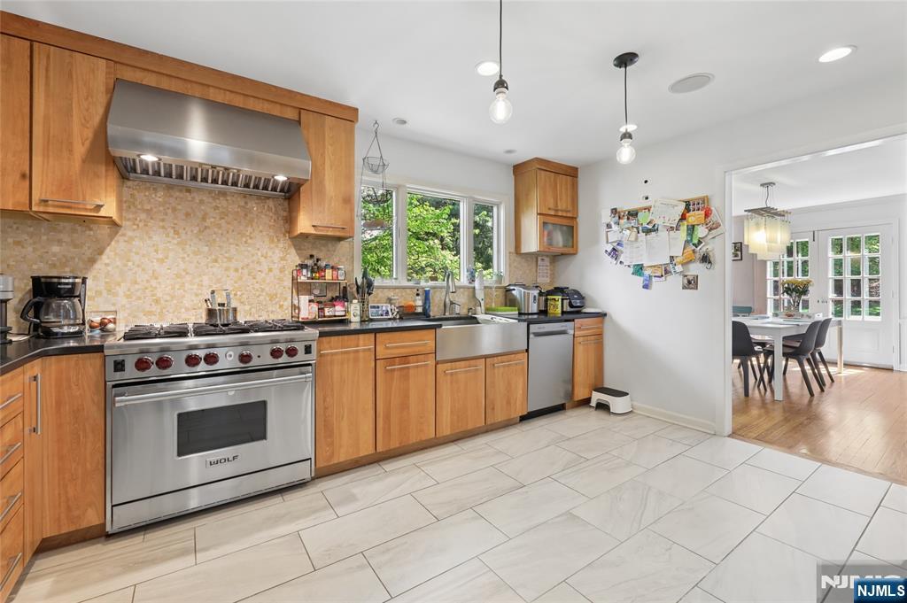 4 Barberry Way