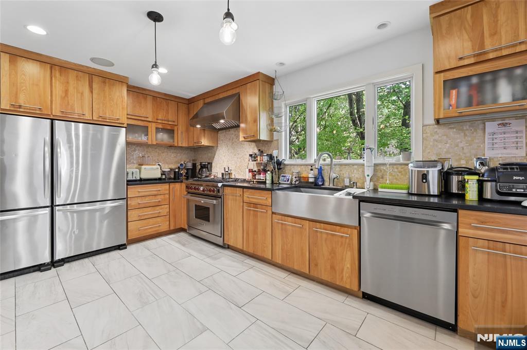 4 Barberry Way