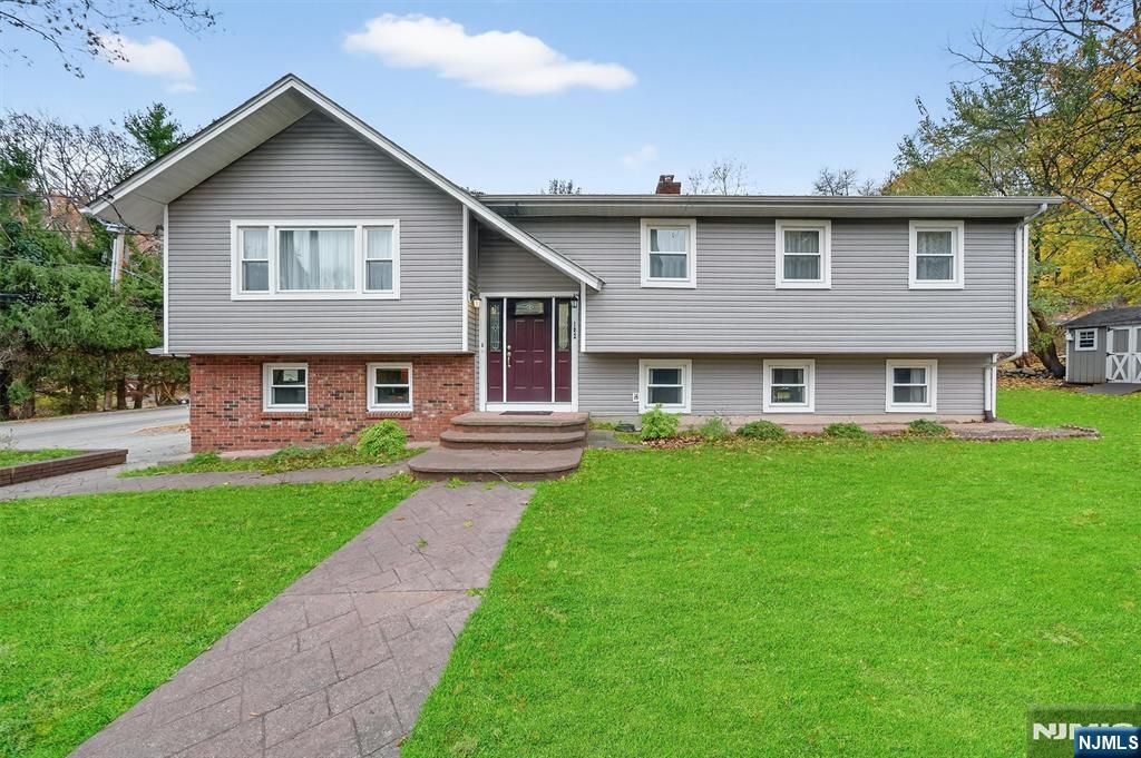 Photo of 182 Yawpo Avenue, Oakland, NJ 07436 (MLS # 25040084)