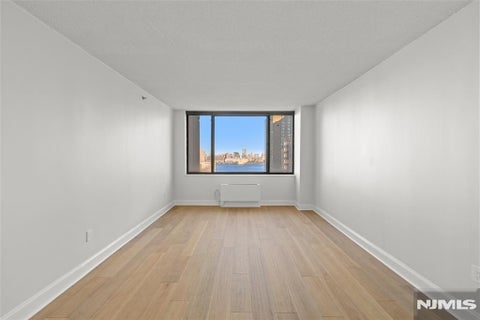 Photo of 45 River Drive #1915, Jersey City, NJ 07310 (MLS # 26038070)