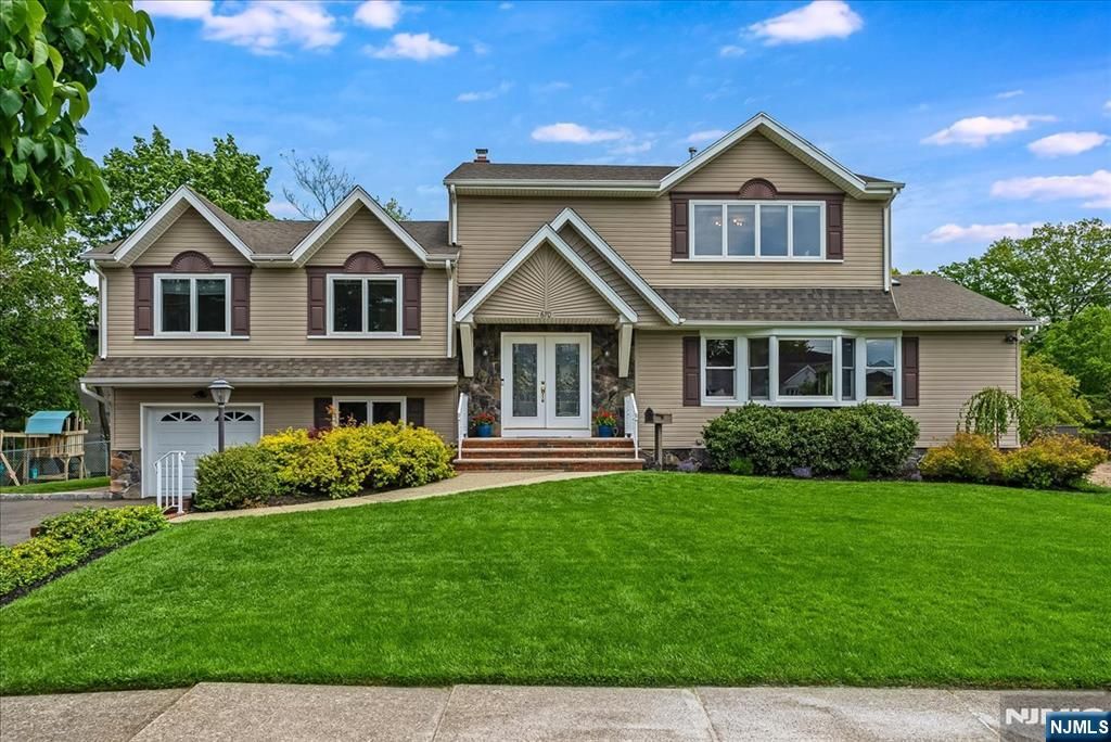 Photo of 670 Swathmore Lane, Paramus, NJ 07652 (MLS # 26017428)
